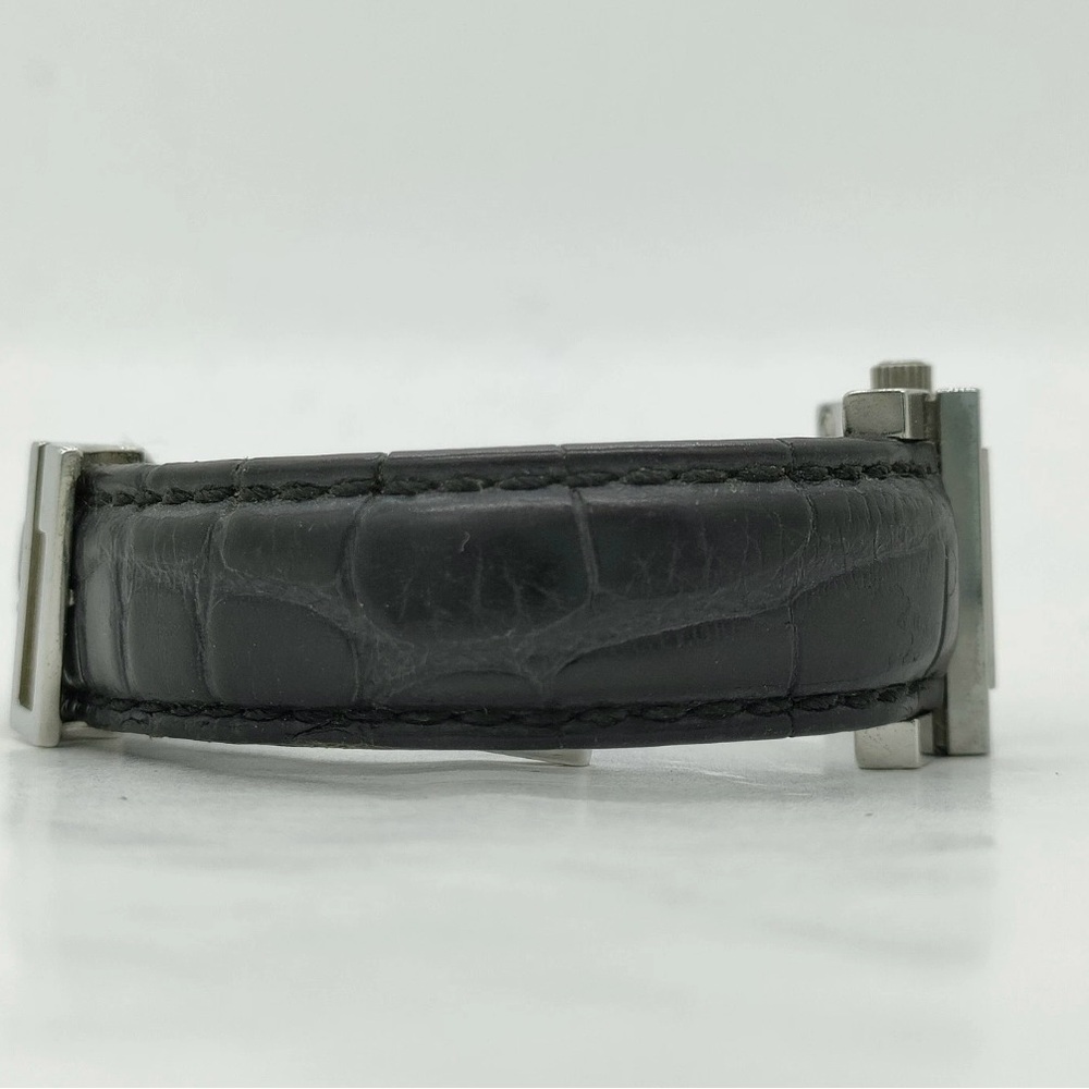 Gucci Silver and Black Leather Watch - Picture 4 of 9